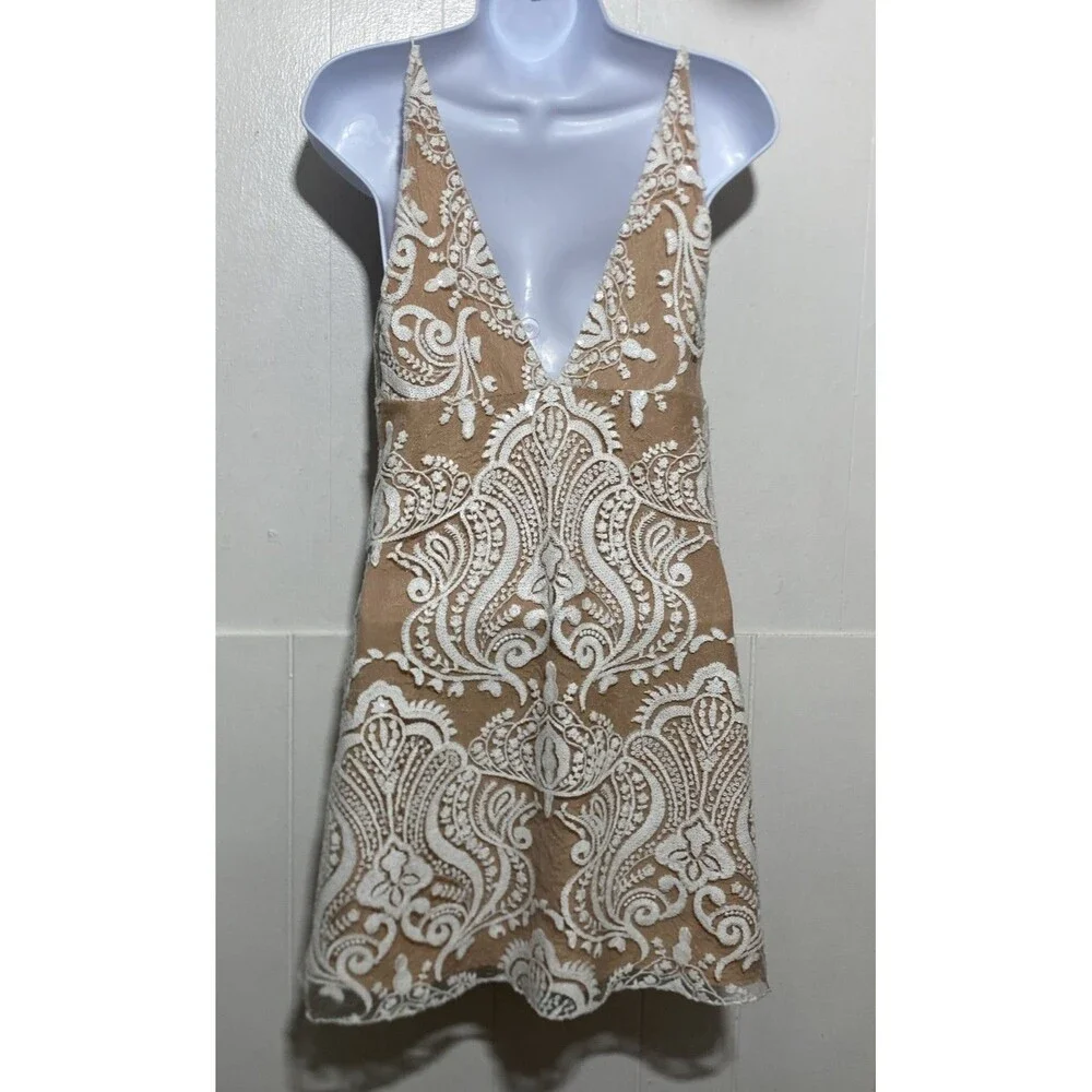 Free People Night Shimmer Mini Dress Size 2 White Sequin Lace Beige Lining Party